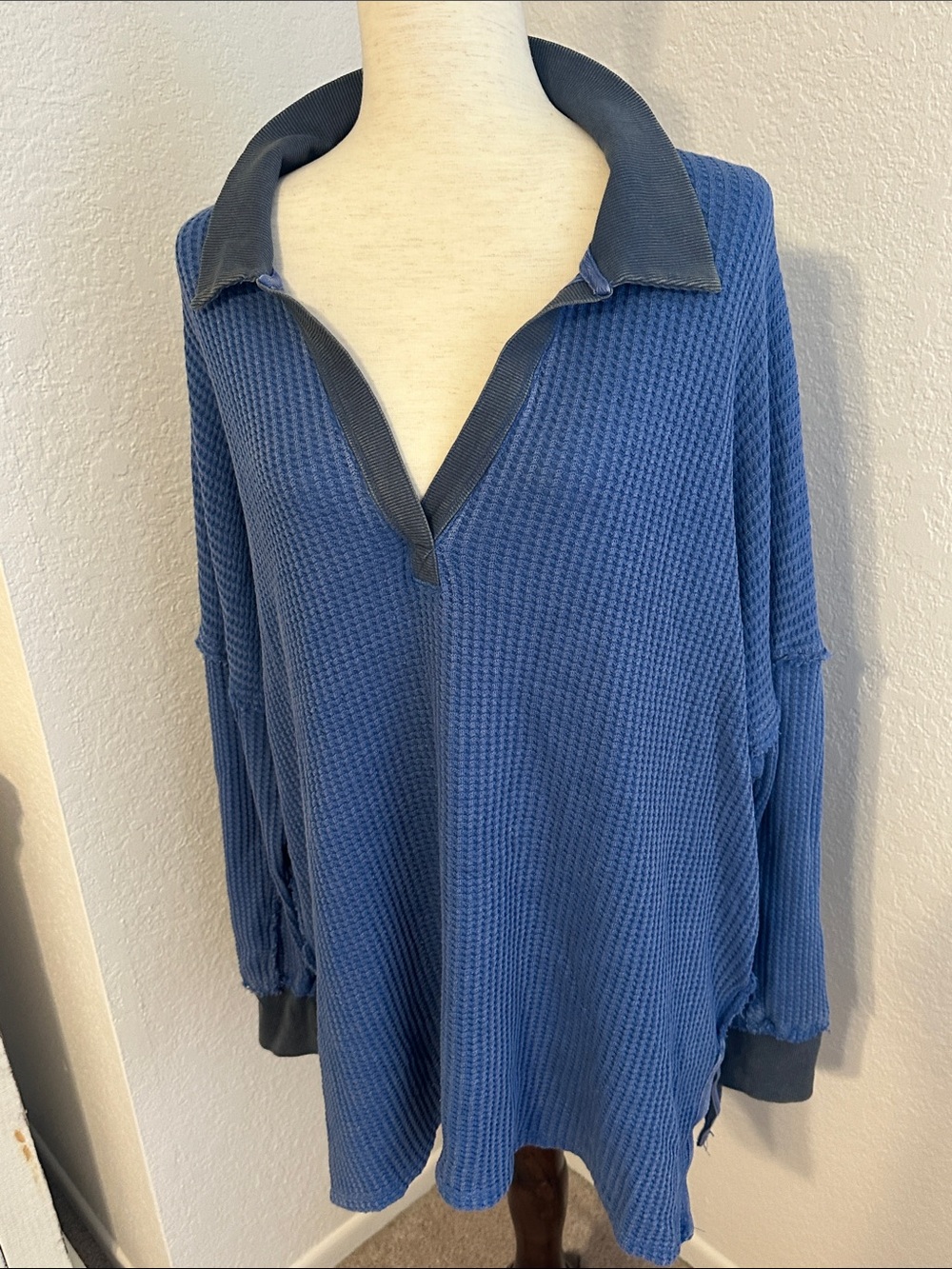 NWT- Free People Travis Polo (M) - Picture 5 of 9